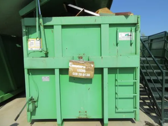 2225#3561 Container Locatelli Eurocontainers