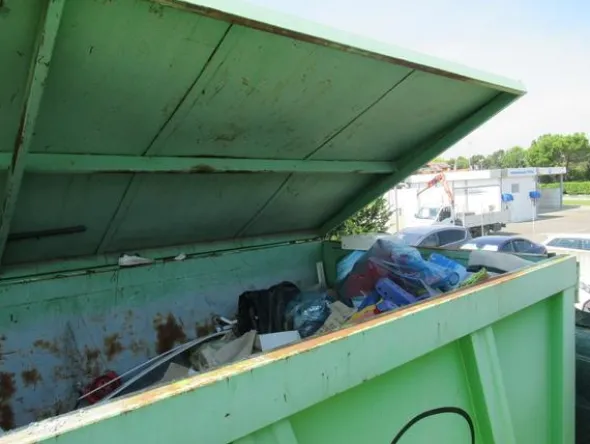2036#3561 Container Locatelli Eurocontainers