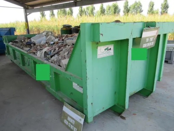 2127#3561 Container Locatelli Eurocontainers