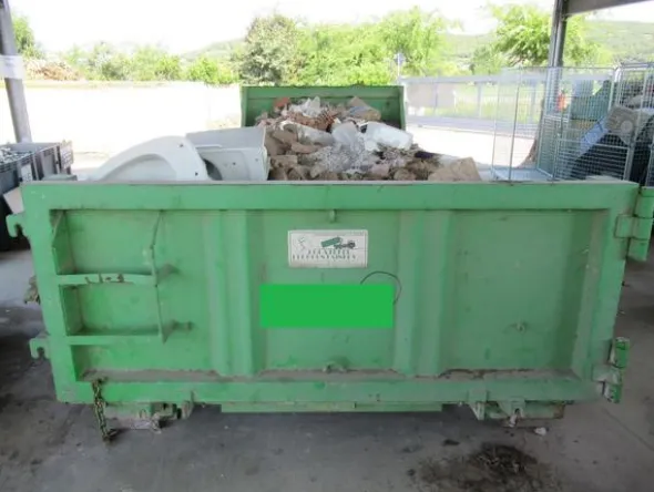 2127#3561 Container Locatelli Eurocontainers