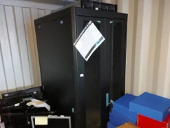 25#5641 Container navale ed attrezzatura elettronica