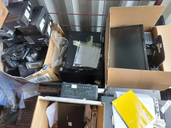 25#5641 Container navale ed attrezzatura elettronica