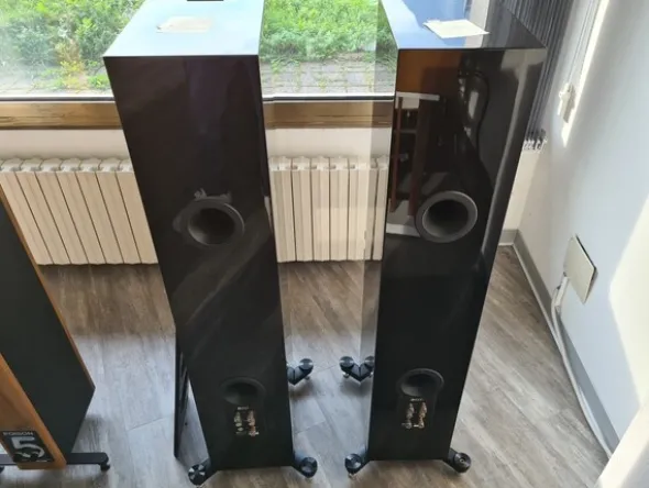33#7255 Coppia diffusori Kef