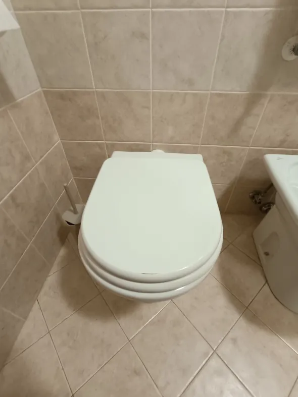 Coppia di sanitari e lavabo Ideal Standard