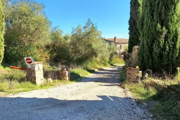 #15003 Country house in complesso immobiliare