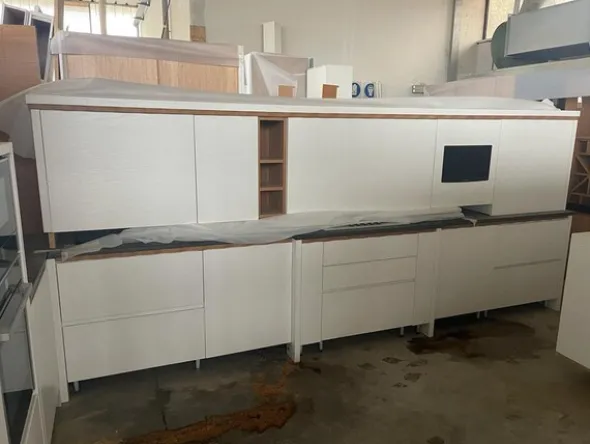 5#8083 Cucina attrezzata in legno frassino bianco