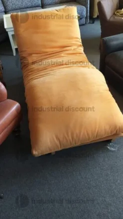 42#9481 Divano con banquette e complementi