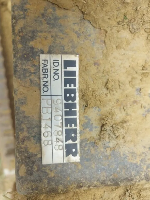 1#7930 Dozer Liebherr PR734XL con Ripper Reco