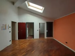 #14690 Due uffici con garage e cantina