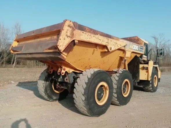 1#6950 Dumper articolato Komatsu