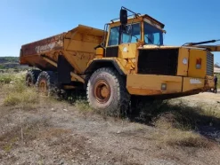 39#4479 Dumper Volvo