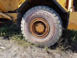 39#4479 Dumper Volvo