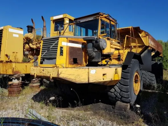 29#4479 Dumper Volvo