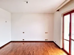 #23025 Edificio adibito a Bar-Ristorante con soprastante appartamento