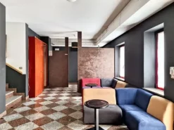 #23025 Edificio adibito a Bar-Ristorante con soprastante appartamento