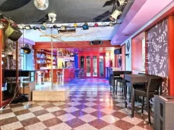 #23025 Edificio adibito a Bar-Ristorante con soprastante appartamento