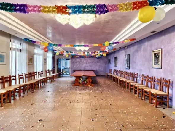 #23025 Edificio adibito a Bar-Ristorante con soprastante appartamento