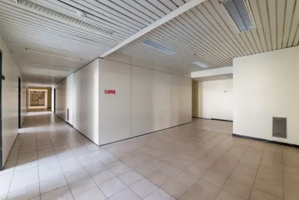 #2537729 Edificio cielo terra indipendente con parcheggio sotterraneo privato e ampia area esterna