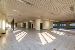 #2537729 Edificio cielo terra indipendente con parcheggio sotterraneo privato e ampia area esterna