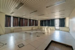 #2537729 Edificio cielo terra indipendente con parcheggio sotterraneo privato e ampia area esterna
