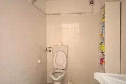 #24098 Edificio commerciale con parcheggio privato
