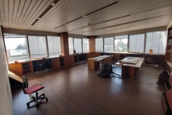 #25736 Edificio direzionale con uffici, mensa e cortile