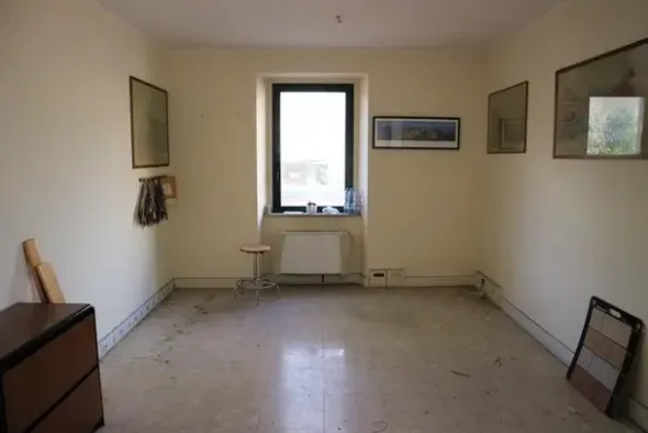 #14857 Edificio terziario con tettoie e corte privata