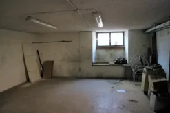 #14857 Edificio terziario con tettoie e corte privata
