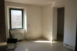 #14857 Edificio terziario con tettoie e corte privata