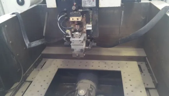 7#8345 Elettroerosione a filo con infilaggio automatico