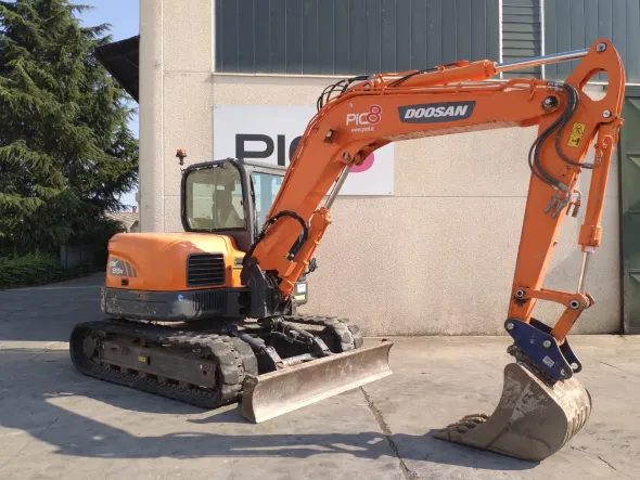 Escavatore cingolato Doosan DX85R-3