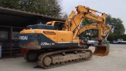 Escavatore cingolato Hyundai - Robex 220NLC-9A