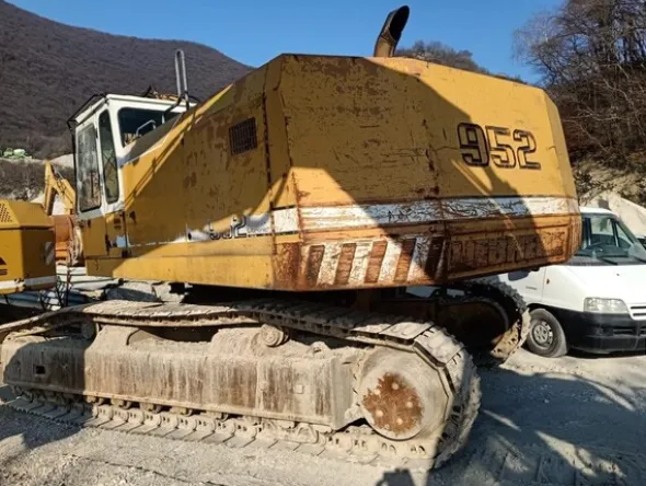 2#7693 Escavatore cingolato Liebherr