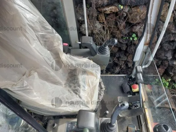 1#8893 Escavatore cingolato Takeuchi TB 135