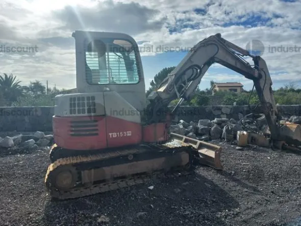 3#8893 Escavatore cingolato Takeuchi TB 153 FR