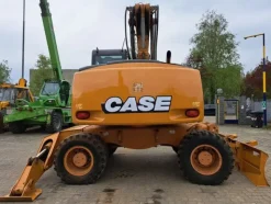 4#8492 Escavatore gommato Case WX 165