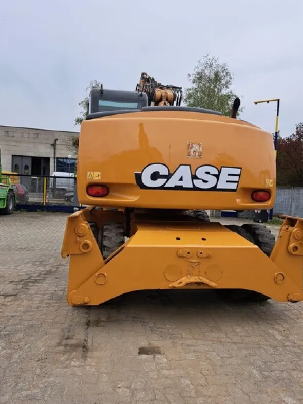 4#8492 Escavatore gommato Case WX 165