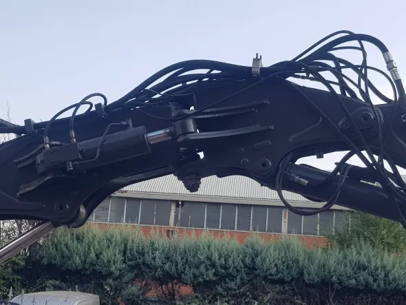 ESCAVATORE MECALAC 8MCR
