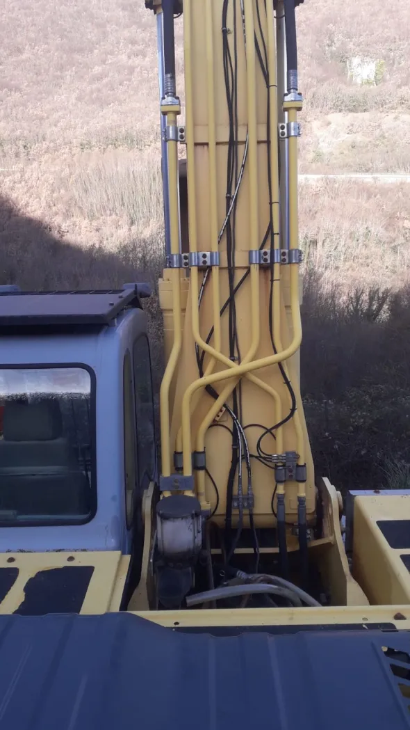 ESCAVATORE NEW HOLLAND E385 B