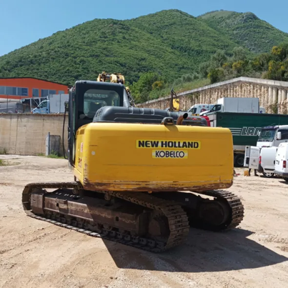 Escavatore New Holland E215C