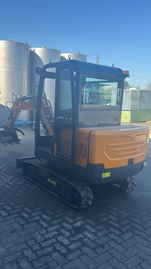 ESCAVATORE VICSEC 35 QUINTALI