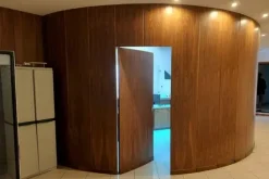 #20780 Fabbricato direzionale con cortile privato