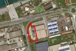 #20780 Fabbricato direzionale con cortile privato