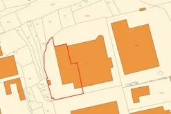 #20780 Fabbricato direzionale con cortile privato