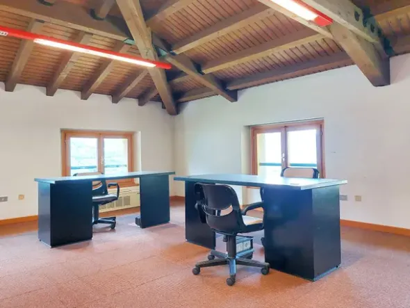 #21602 Fabbricato direzionale con residenza e servizi