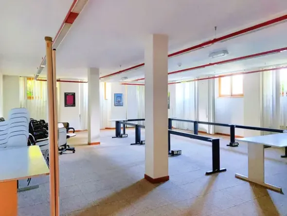 #21602 Fabbricato direzionale con residenza e servizi