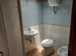#6845 Fabbricato direzionale con terreni agricoli
