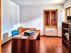 #25302 Fabbricato industriale con abitazione e impianto fotovoltaico