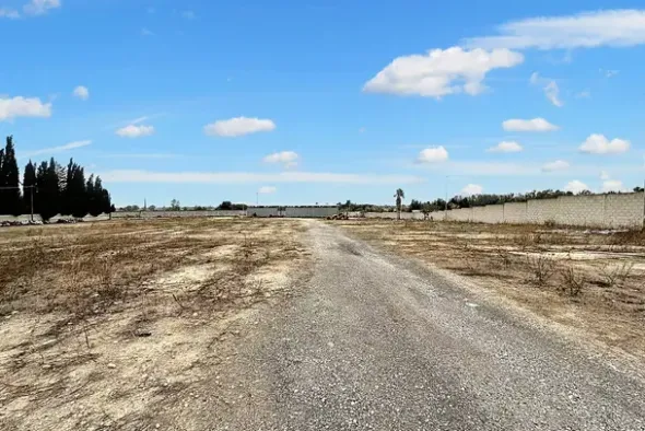 #23848 Fabbricato uso ufficio con terreno di 17.232 mq