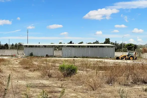 #23848 Fabbricato uso ufficio con terreno di 17.232 mq